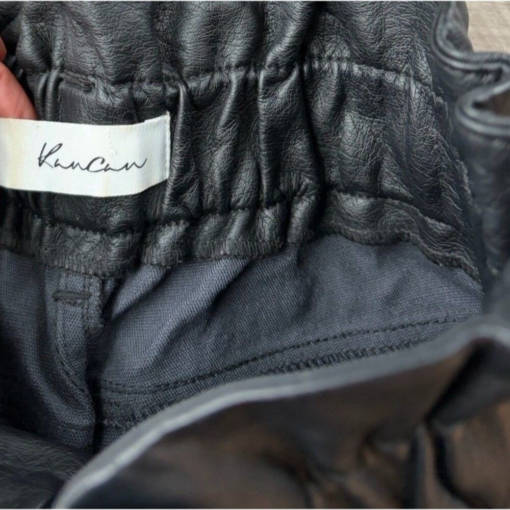 Kancan Black Faux Leather Paperbag Shorts Size M - Picture 5 of 7